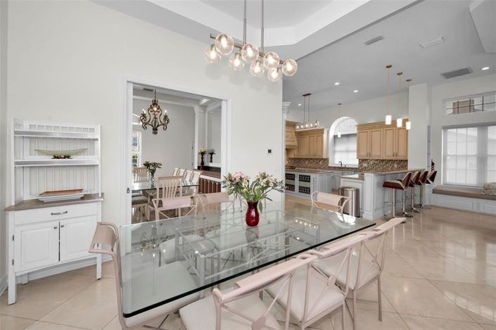 Image No.23-6 Bed Property for sale