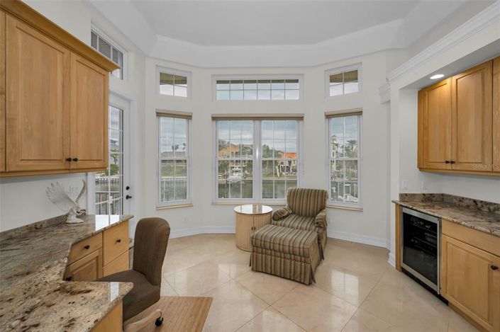 Image No.29-6 Bed Property for sale