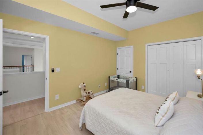 Image No.43-6 Bed Property for sale