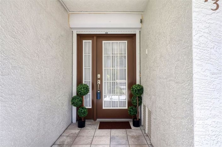 Image No.1-3 Bed Townhouse for sale