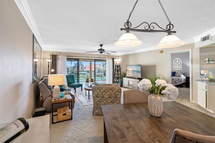 Image No.12-2 Bed Property for sale