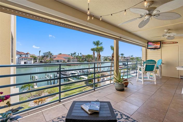 Image No.27-2 Bed Property for sale