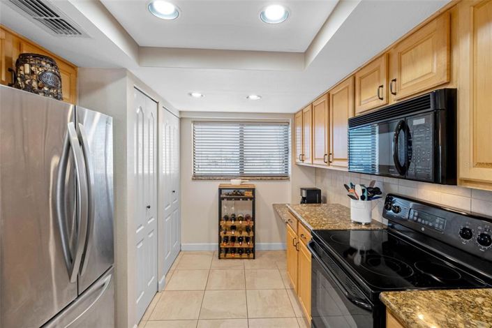 Image No.31-2 Bed Property for sale