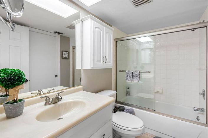 Image No.35-2 Bed Property for sale