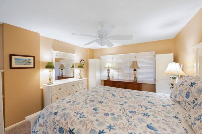 Image No.24-2 Bed Property for sale