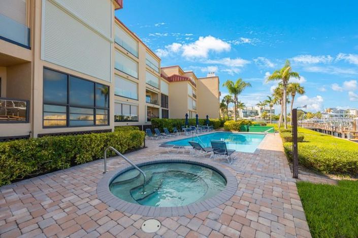 Image No.34-2 Bed Property for sale