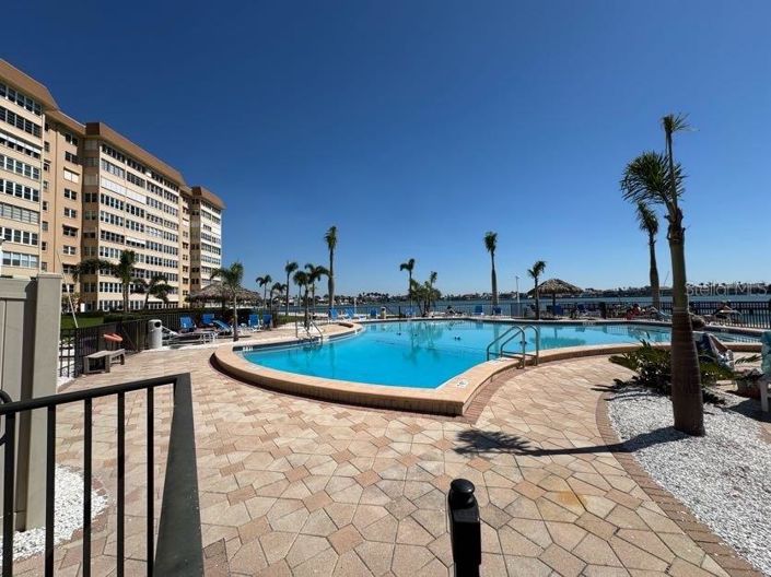 Image No.37-2 Bed Property for sale