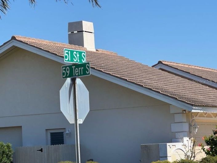 Image No.55-2 Bed Property for sale