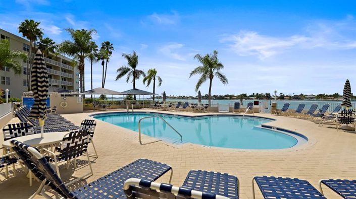 Image No.26-2 Bed Property for sale