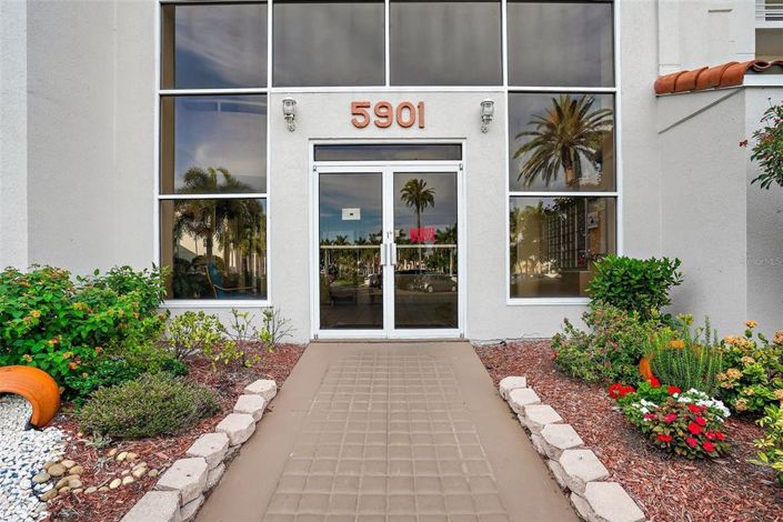 Image No.31-2 Bed Property for sale