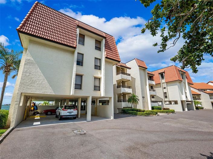 Image No.36-2 Bed Property for sale