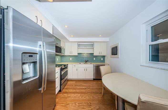 Image No.13-2 Bed Property for sale