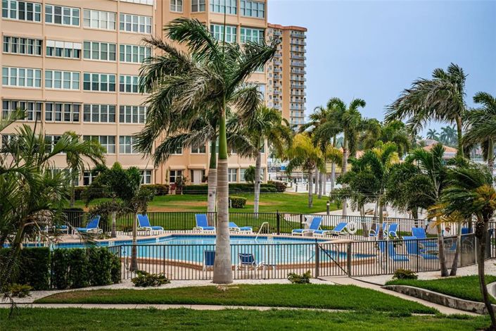 Image No.35-2 Bed Property for sale