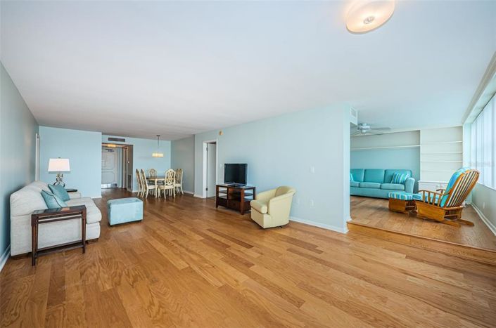 Image No.7-2 Bed Property for sale