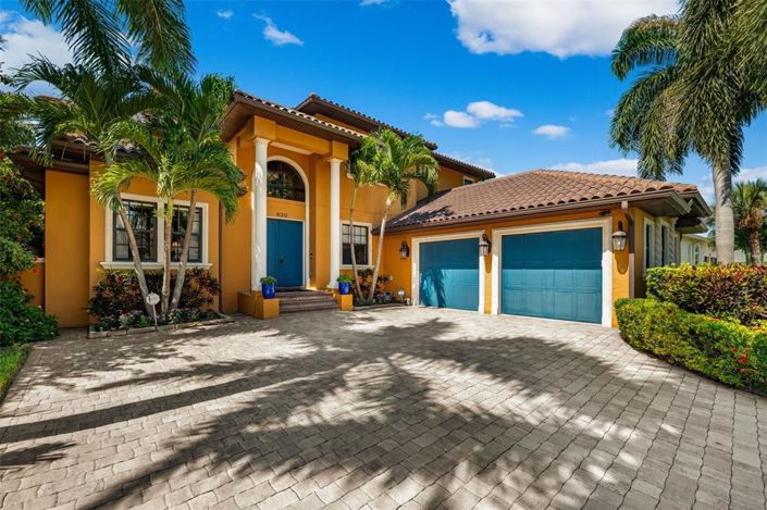 Image No.3-4 Bed Property for sale