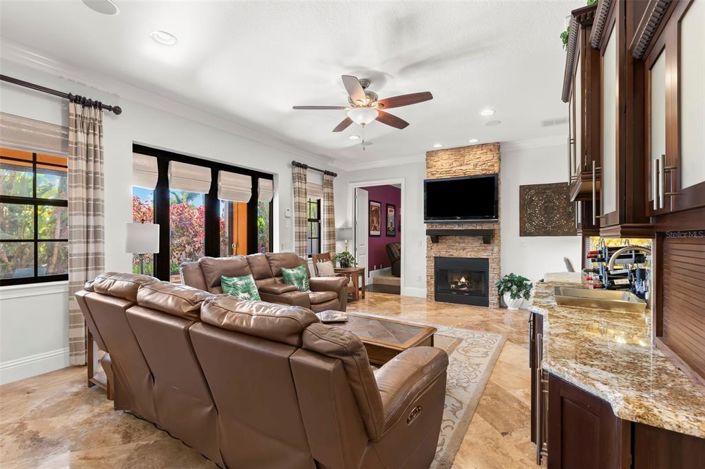 Image No.24-4 Bed Property for sale