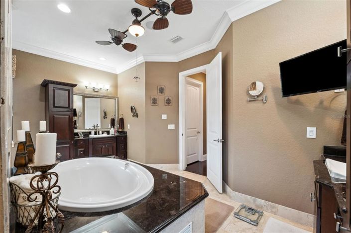 Image No.41-4 Bed Property for sale