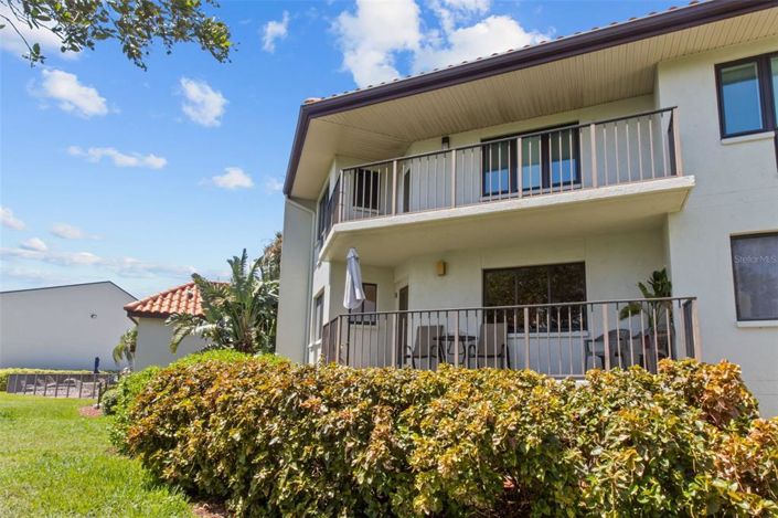 Image No.17-2 Bed Property for sale