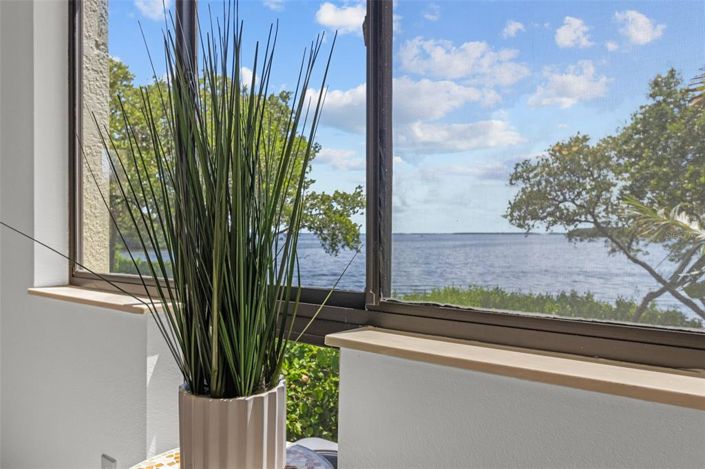 Image No.22-2 Bed Property for sale