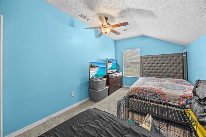 Image No.31-6 Bed Property for sale