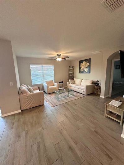 Image No.12-4 Bed Property for sale