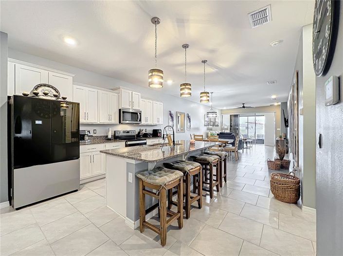 Image No.8-2 Bed Property for sale