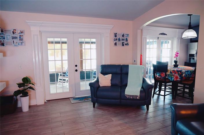 Image No.10-3 Bed Property for sale