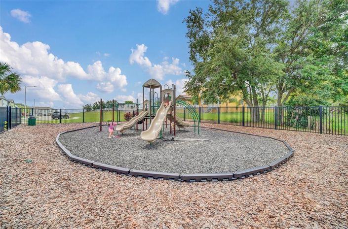 Image No.25-3 Bed Townhouse for sale