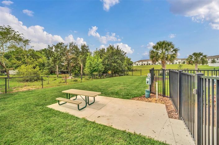 Image No.26-3 Bed Townhouse for sale