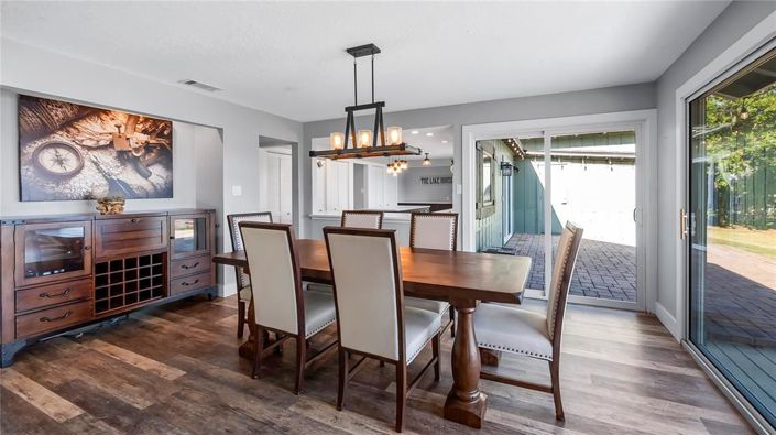 Image No.10-3 Bed Property for sale