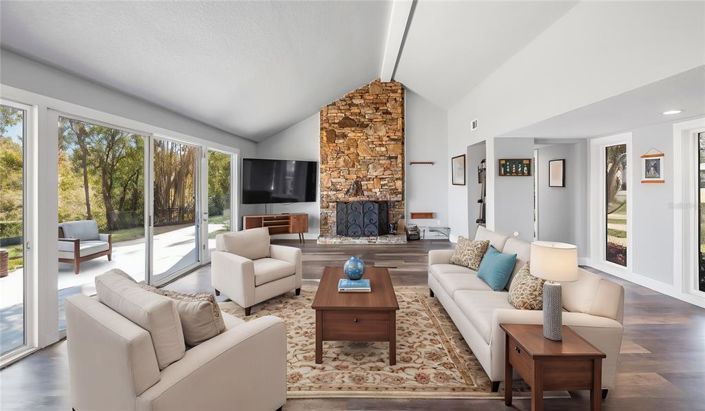 Image No.12-3 Bed Property for sale