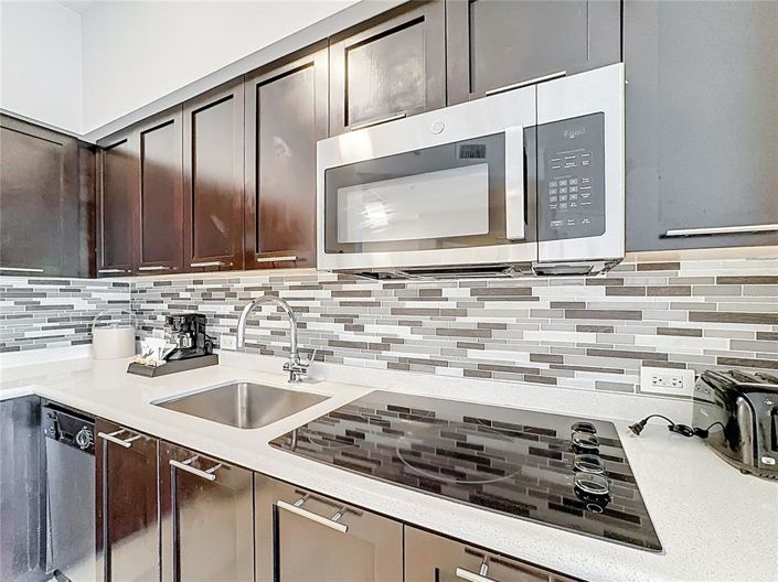 Image No.12-2 Bed Property for sale