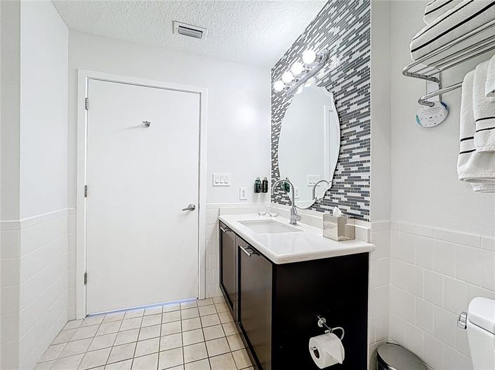 Image No.24-2 Bed Property for sale