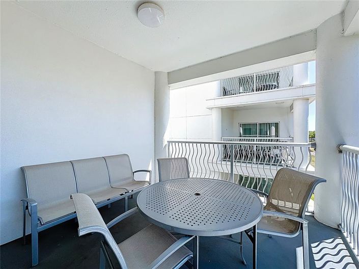 Image No.26-2 Bed Property for sale