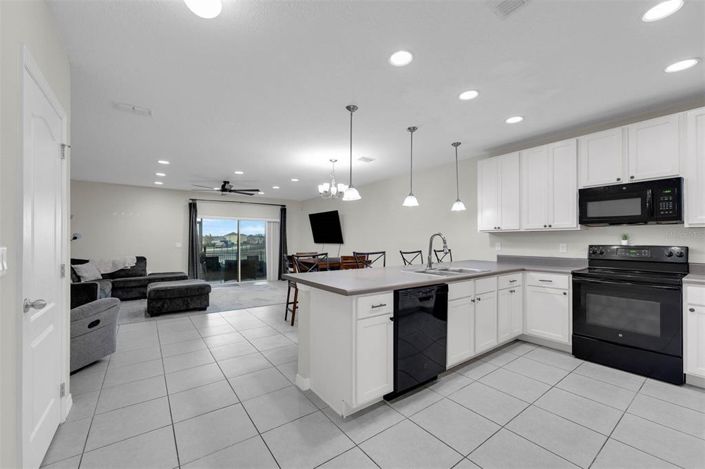 Image No.12-3 Bed Townhouse for sale