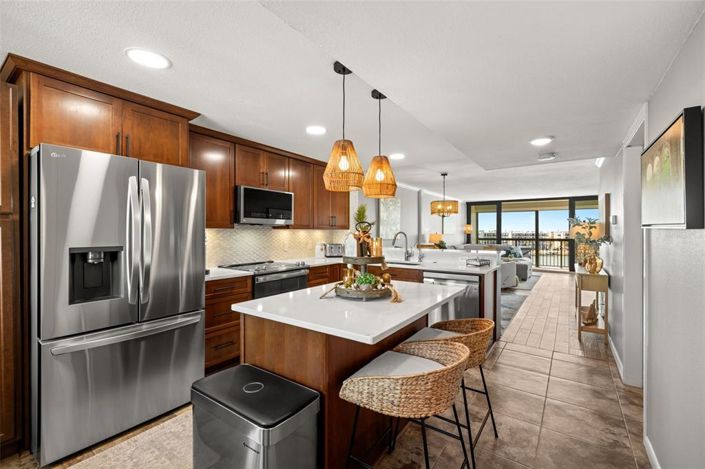 Image No.3-2 Bed Property for sale