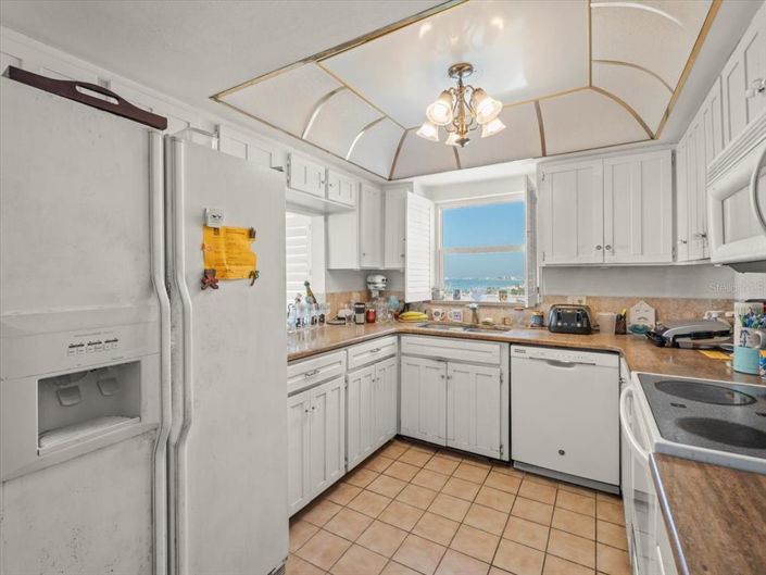 Image No.19-2 Bed Property for sale