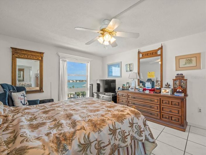 Image No.24-2 Bed Property for sale