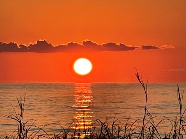 Image No.43-2 Bed Property for sale