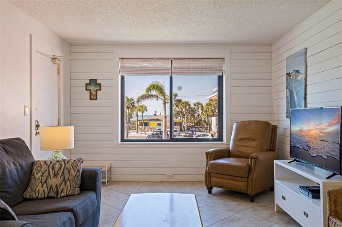 Image No.9-2 Bed Property for sale