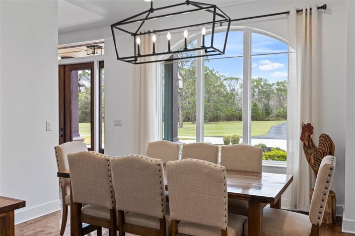 Image No.11-5 Bed Property for sale