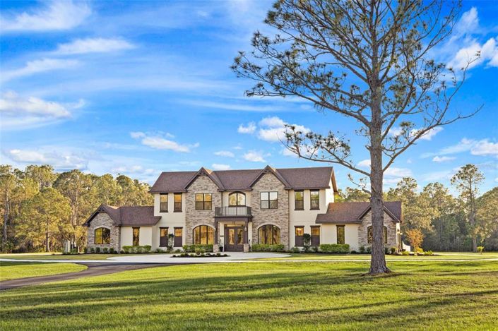 Image No.2-5 Bed Property for sale