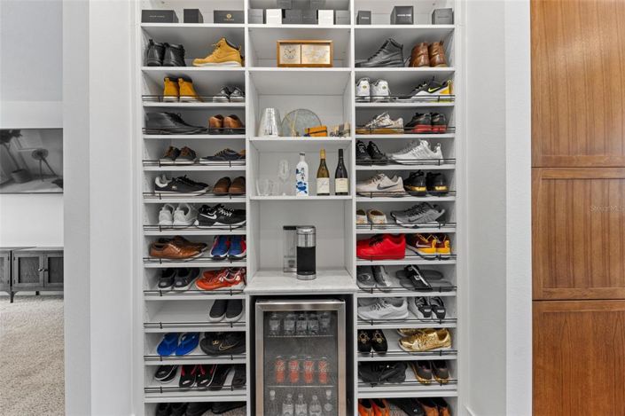 Image No.30-5 Bed Property for sale