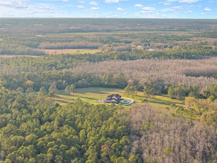 Image No.41-5 Bed Property for sale