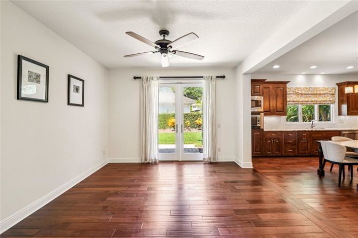 Image No.15-4 Bed Property for sale