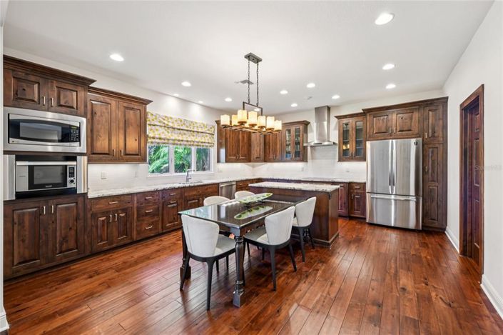 Image No.16-4 Bed Property for sale