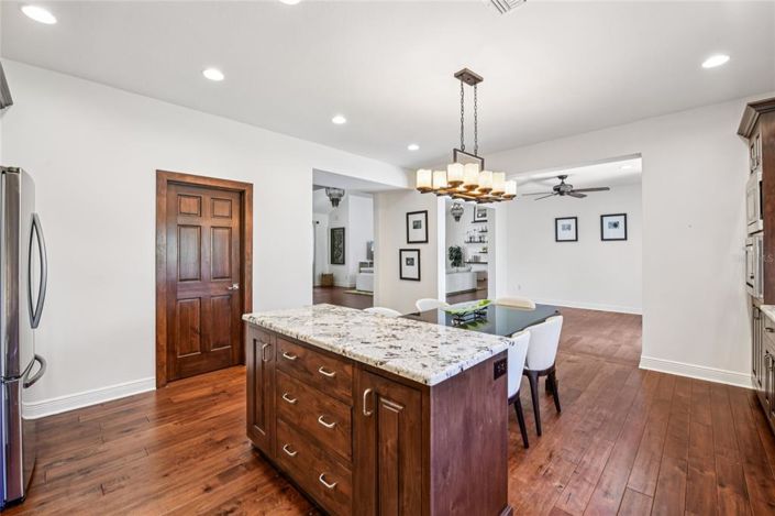 Image No.19-4 Bed Property for sale