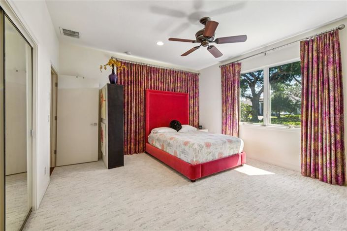 Image No.26-4 Bed Property for sale