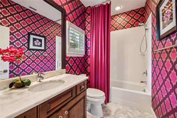 Image No.28-4 Bed Property for sale