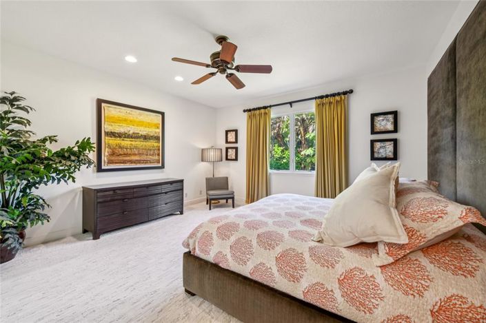 Image No.30-4 Bed Property for sale